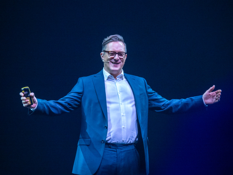 Huawei Head of International Media James Warren氏