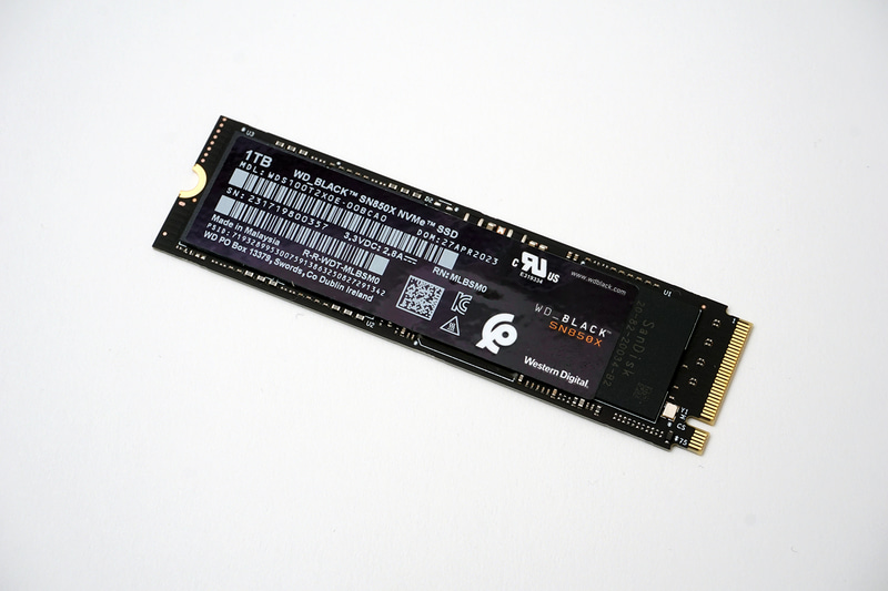 ゲーミング向けのWD_BLACK SN850X NVMe SSD。DRAMも備えるハイエンドクラスの代表格