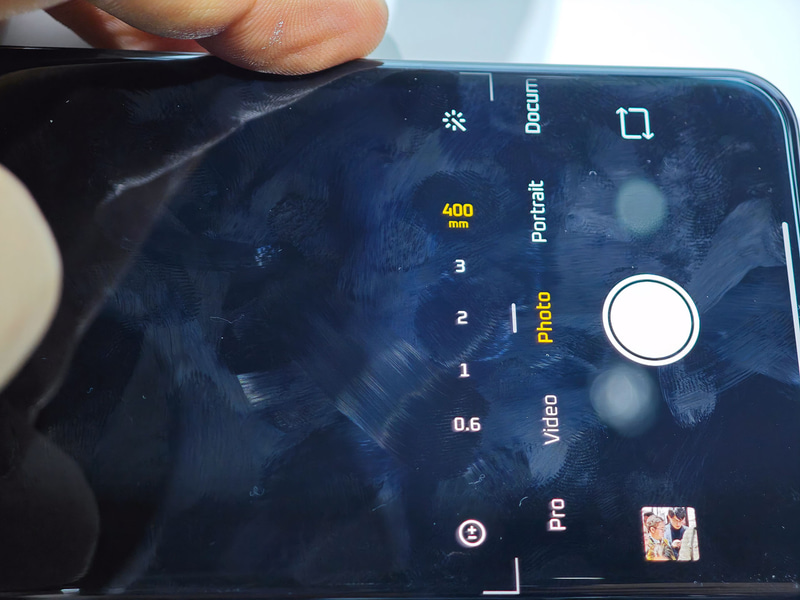 さらに8.6倍のアイコンを押すと、17.2倍(400mm相当)に切り替わる。ただし、400mm相当はデジタルズームだと考えられる