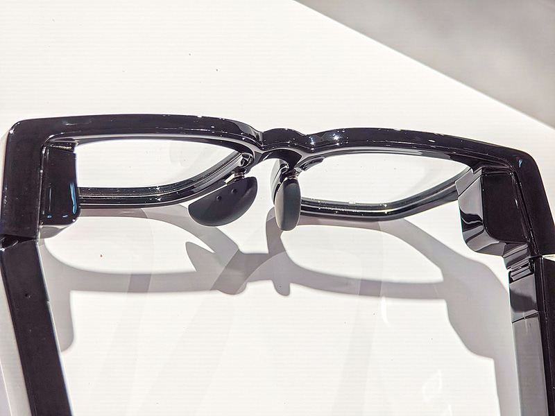 ブリッジや鼻パッド部分