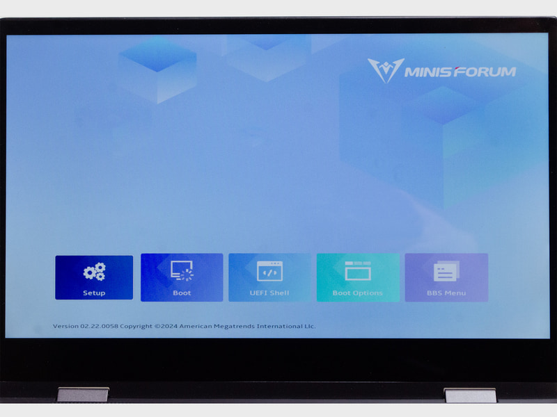 BIOS / System Menu。起動時[DEL]キーで表示