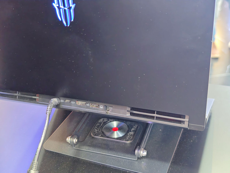 左右と後部のポート