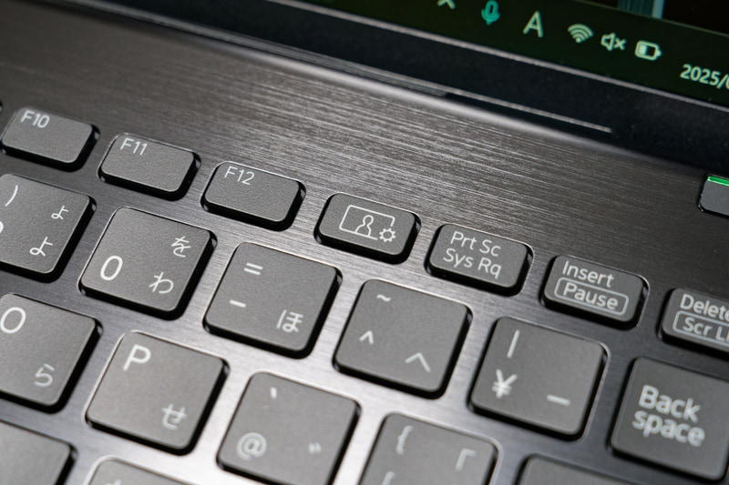 F12キーの右隣に設けられた「オンライン会話設定キー」