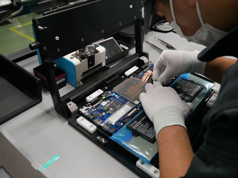 安曇野市の本社工場で製造されるVAIOノート