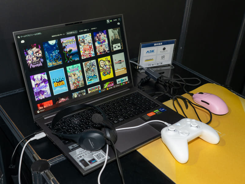 大量の試遊台を設置