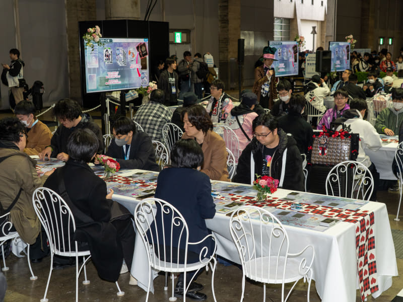 ルールを学びながらカードゲームが体験できる