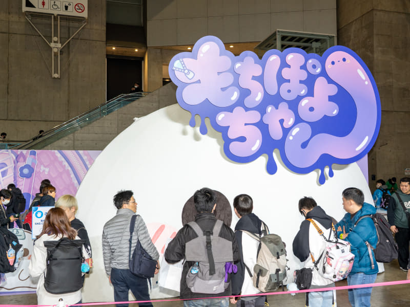 ゆるキャラ作品「もちぽよちゃん」のフォトスポット