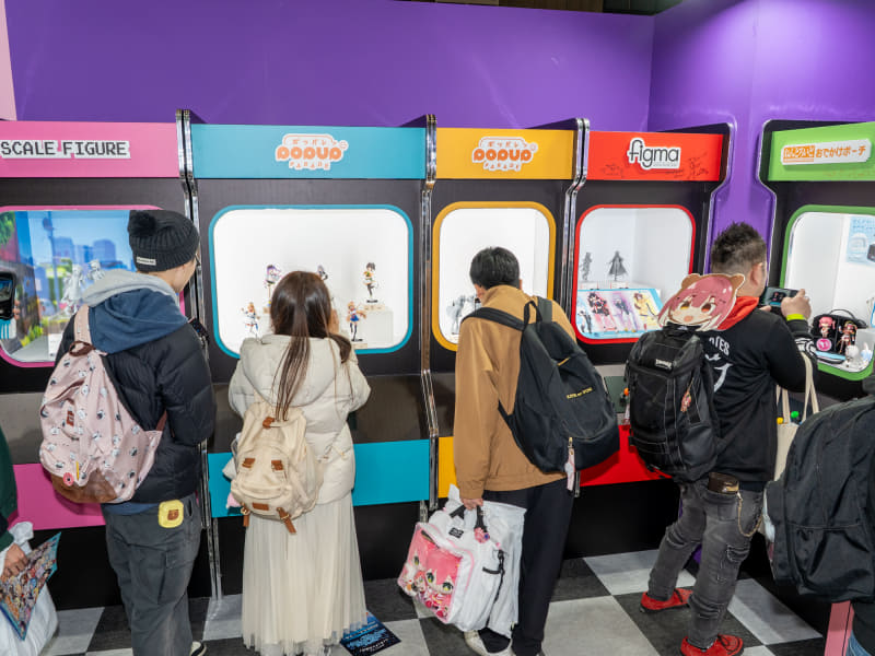 「figma」や「POP UP PARADE」など各ブランドのコラボ商品を展示