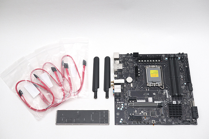 付属品なども必要最小限だ