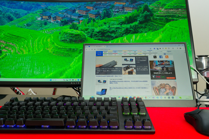 据え置き型モニターのみの環境よりもサブモニターありのほうが仕事がはかどる、はず