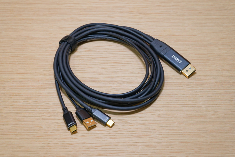 DisplayPort to Type-C変換アダプタを使う方法もある