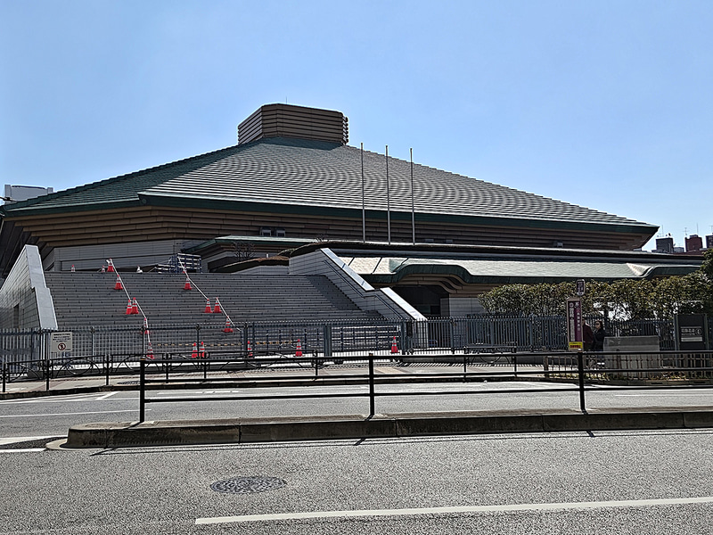 3月9日の両国国技館は青空広がる晴天となった