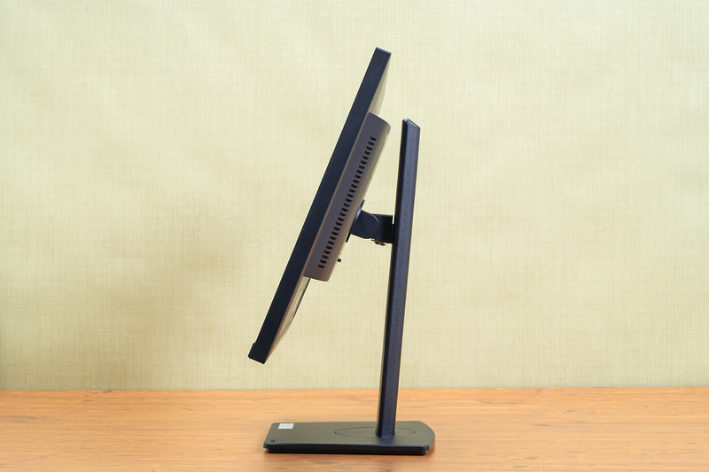 チルトは上向き23度、下向き5度