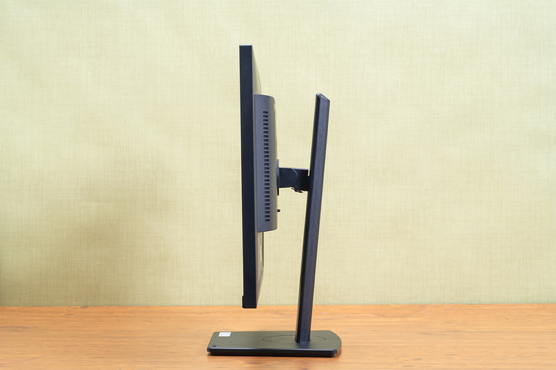 チルトは上向き23度、下向き5度