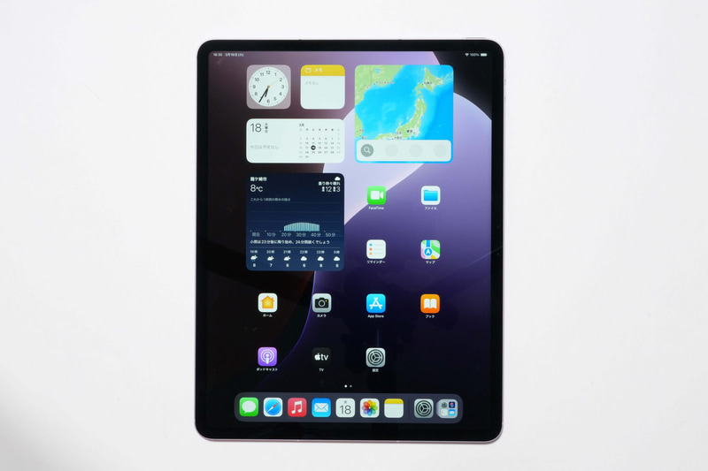 今回借用したのは「13インチiPad Air(M3)」。ディスプレイは13インチLiquid Retinaディスプレイ(IPS液晶、12.9インチ、2,732×2,048ドット、264ppi、P3、500cd/平方m、耐指紋性撥油、反射防止、Apple Pencil Pro/Apple Pencil(USB-C)対応)を搭載