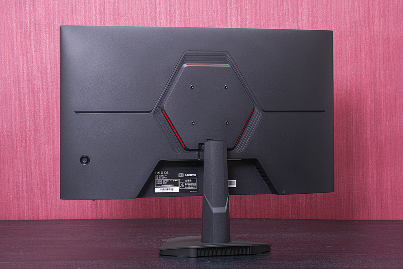 スタンドは上下のチルトだけとシンプルだ