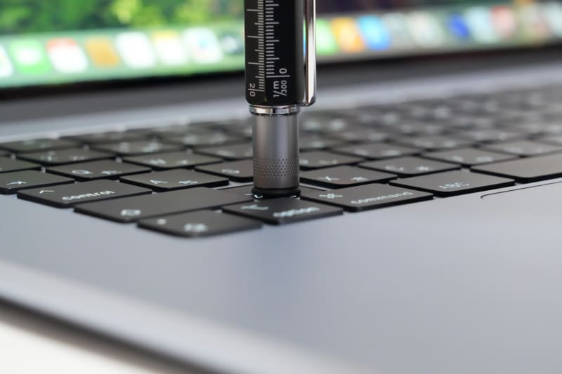 キーストロークは実測1.1ｍm前後