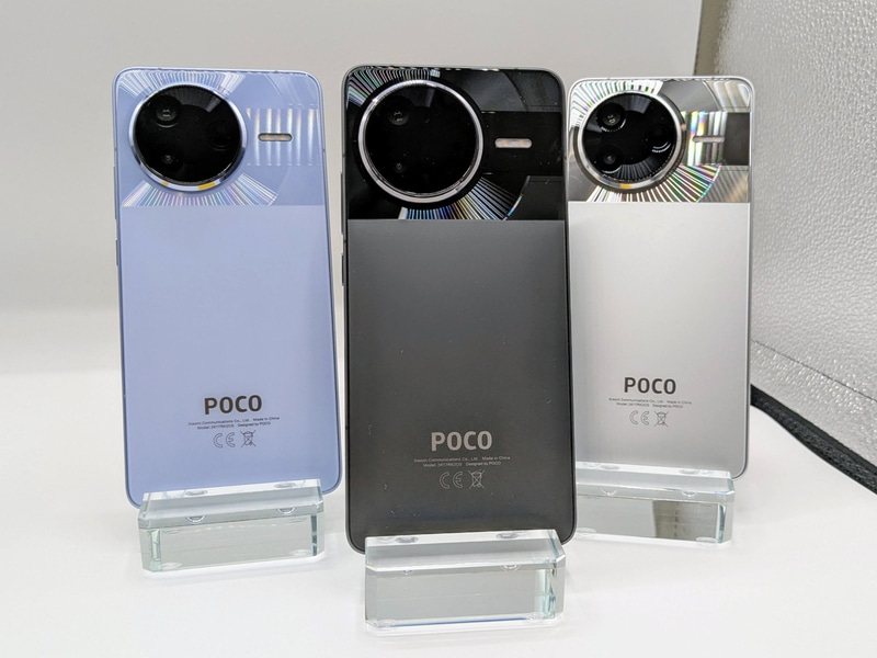POCO F7 Pro(左からブルー、ブラック、シルバー)