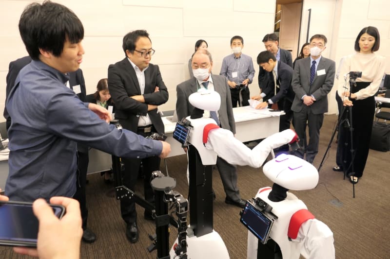 コントローラで操作できる