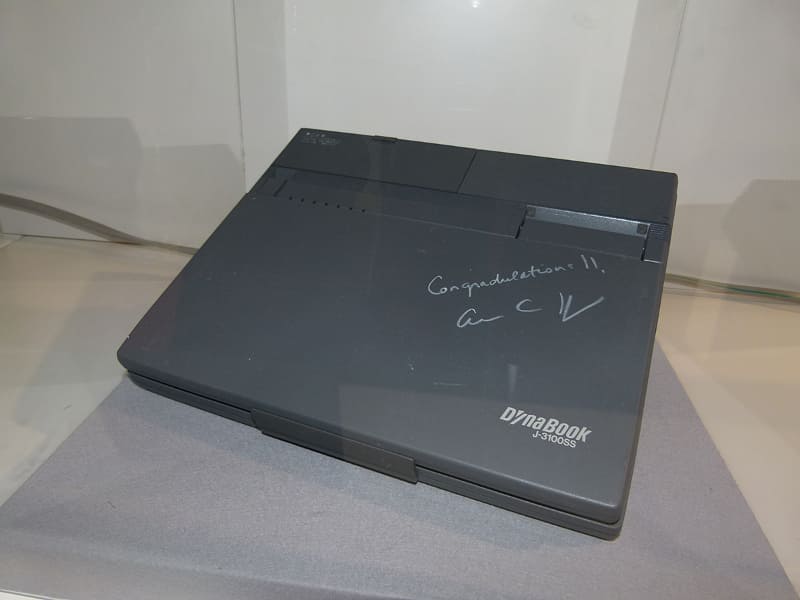 アラン・ケイ氏のサイン入りDynabook J-3100SS