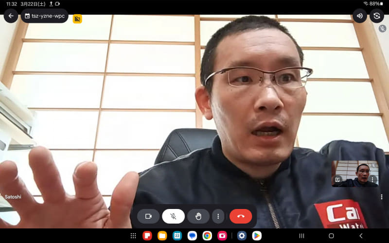 Web会議を想定したインカメラの映り(別端末からのスクリーンショット)。明るく、見やすい