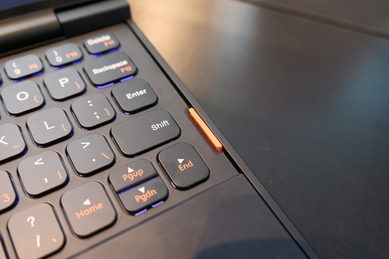 右端のオレンジの部分を引き上げると