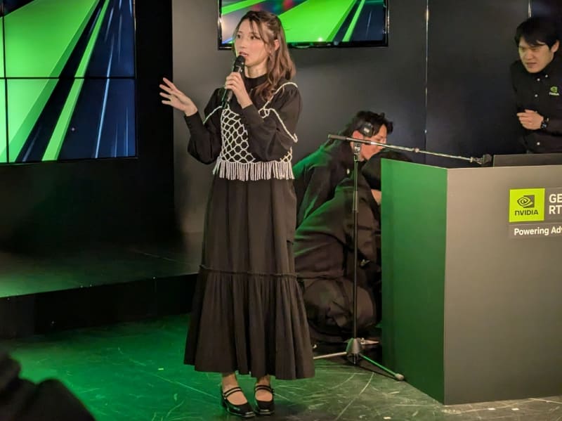 デモセッションには、アイドルマスターシリーズなどにも出演する声優の黒木ほの香氏がゲストとして登壇