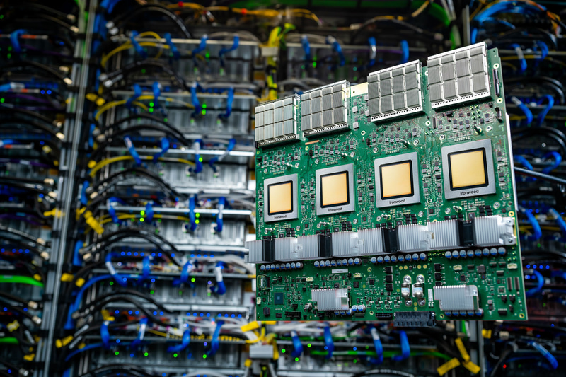 IronwoodではICIを利用して最大9,216基までスケールアップできる