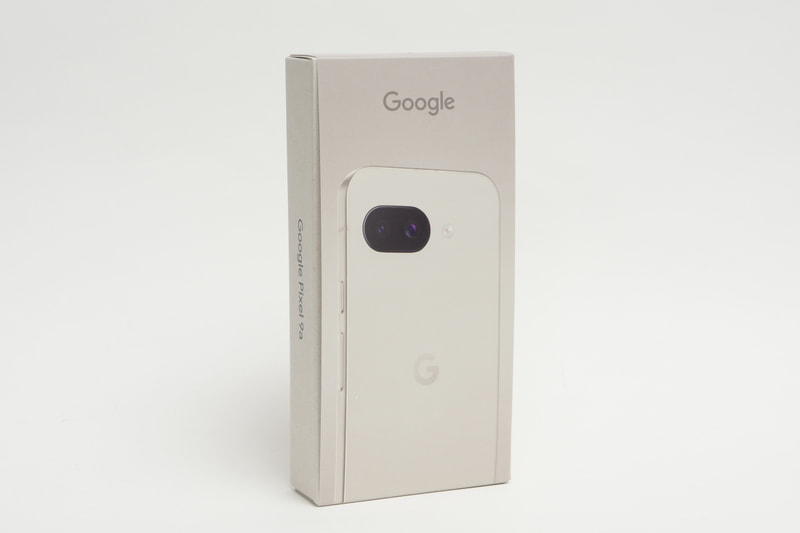 インストラクションカード、USB 2.0 Type-Cケーブル、SIMピンが付属する