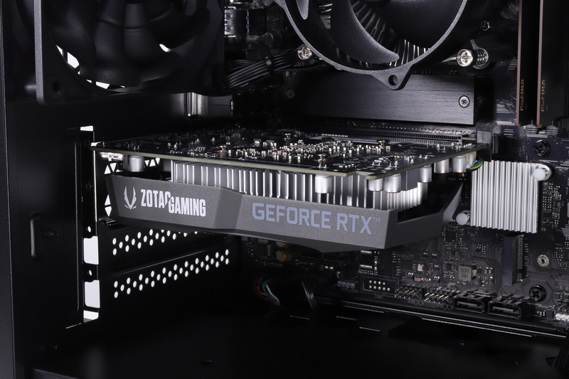 GeForce RTX 3050 6GBを搭載するビデオカード