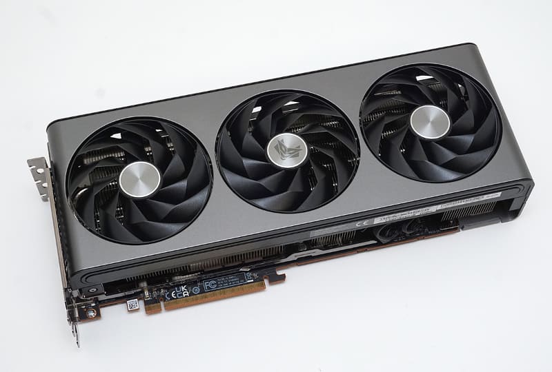 Sapphireの「NITRO+ Radeon RX 7800 XT GAMING OC 16GB GDDR6」