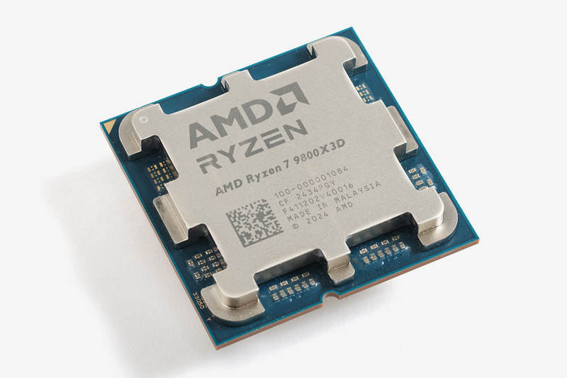 ゲーミングPCならAMDの「Ryzen 7 9800X3D」がもっともオススメ。8コア16スレッドのCPUで実売価格は9万3,000円前後