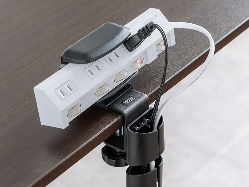 電源タップホルダーを装備