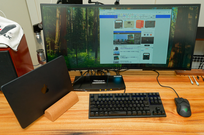 ノートPCとデスクトップPCの2台を切り替えられるようにした状態