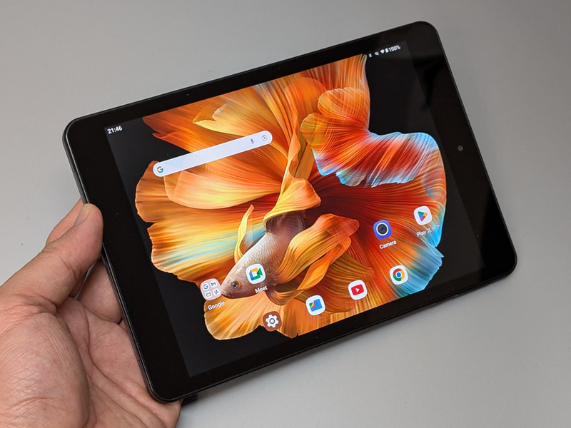 BMAX「I8」。メーカーサイトでは「MaxPad I8」という表記も見られる。実売価格は1万6,900円