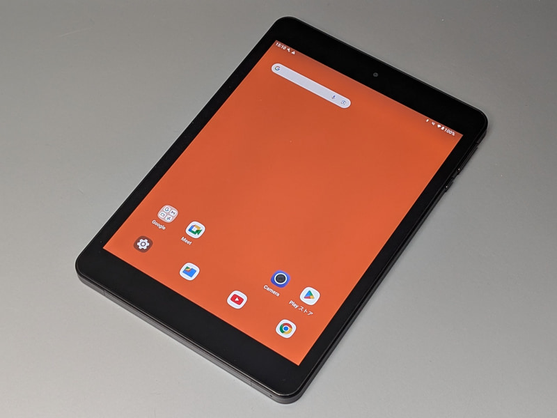 縦向きでの利用も特に支障はない。アスペクト比は4:3で、第5世代以前のiPad miniと酷似している