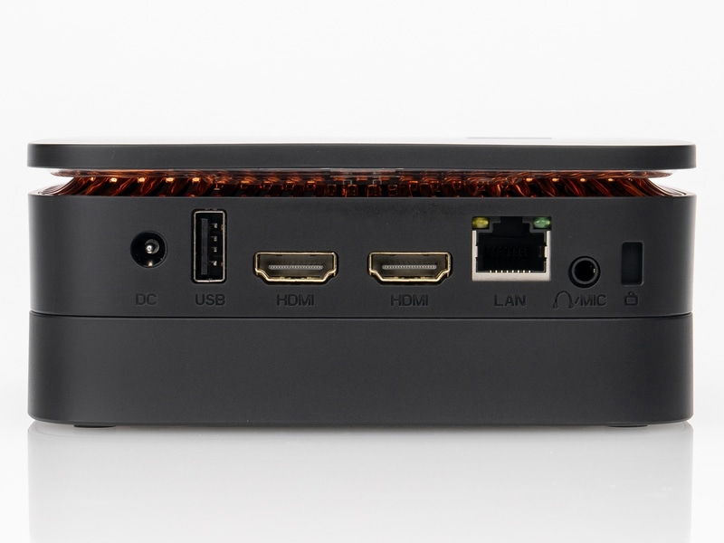 背面右から音声入出力、Gigabit Ethernet、HDMI 2基、USB 2.0 1基、DCジャック