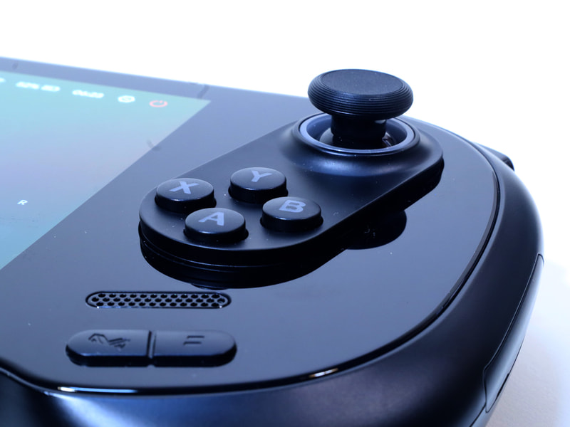 着脱式の「Magic Module」。管理ソフトのAYASPACE 3でモジュールの取り外しが可能。なお、取り付けについては手動で押し込む必要がある