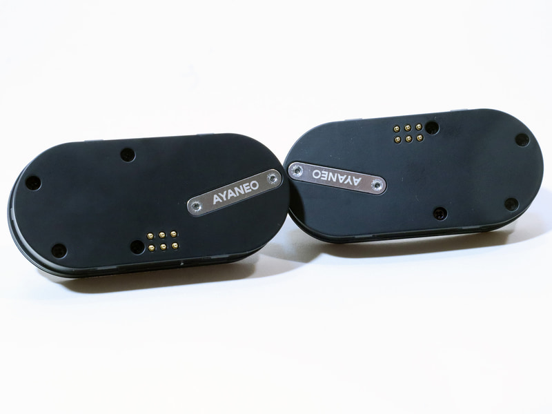 モジュールの裏側を見ると、中央右側、または左側に6ピンの端子を備える