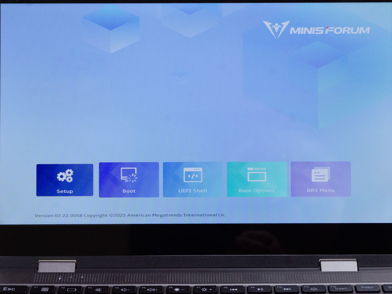 BIOSのMainメニュー。起動時[DEL]キーで表示