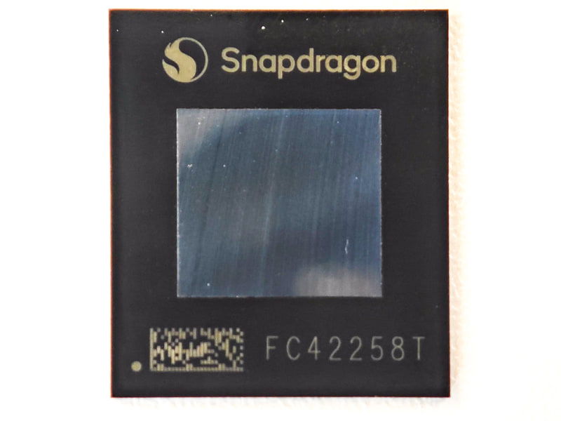 Qualcomm Snapdragon X Plus(8コア)