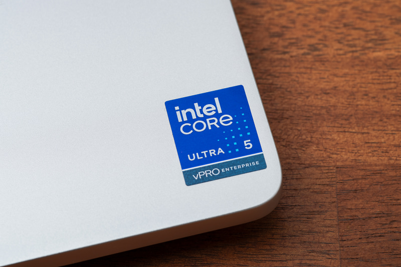 Intel vProプラットフォーム対応のインテルCore Ultra プロセッサー(シリーズ2)を搭載