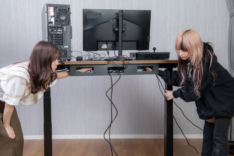 天板を高く上げられるE7Hなら作業しやすい