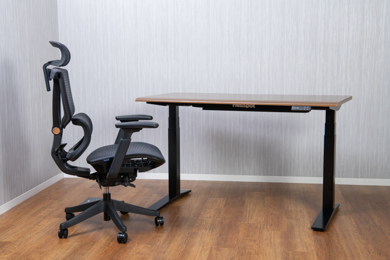 同じFlexiSpotのチェアとの相性もいい