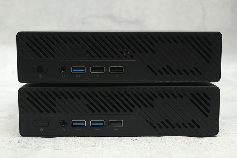 上がMS-01、下がMS-A2。並べて比較すればUSBポートの相違はあれど、しれっと差し替えても違いが分からないレベル