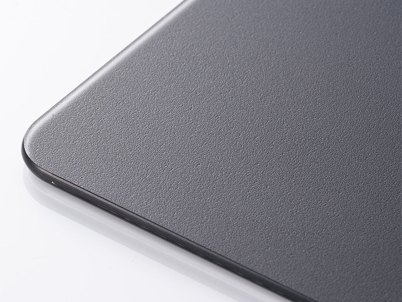 表面に特殊コーティングを施している