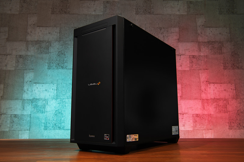 パソコン工房の「<a href="https://www.pc-koubou.jp/products/detail.php?product_id=1127867&utm_source=pcwatch&utm_medium=content-text&utm_campaign=advertorial_pcwatch_campus_20250604&utm_content=nonpay" class="n" target="_blank">LEVEL-R7B6-R77-UKX</a>」。価格は31万9,800円から