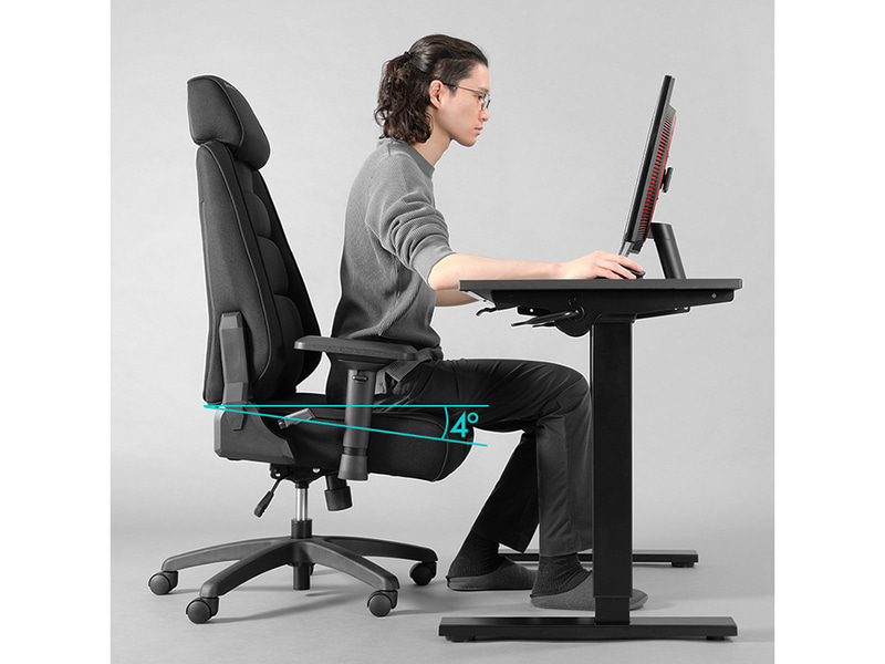 約4度の前傾チルトに対応