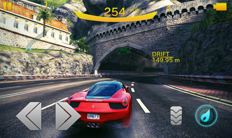ジャギーが若干気になるが、Asphalt 8などのレーシングゲームは意外に動く