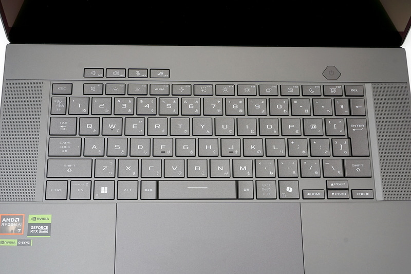 キーボードは日本語配列。右下にCopilotキーも搭載